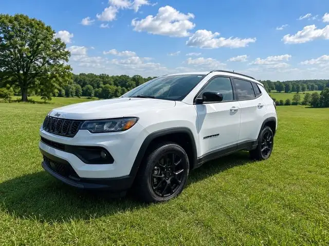 2026 Jeep Compass Altitude 4X4's photo