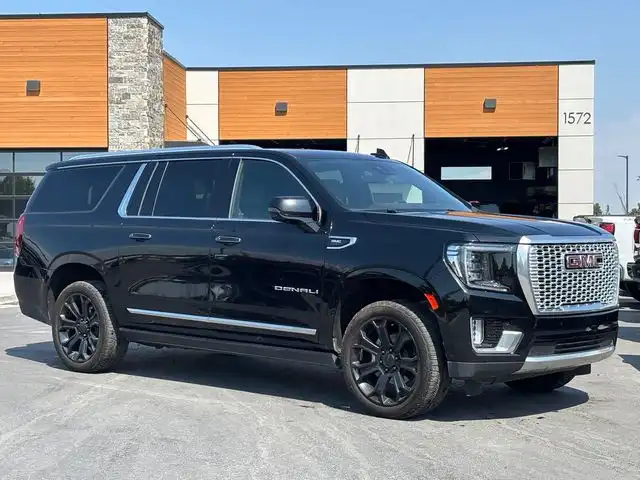 2023 GMC Yukon Denali's photo