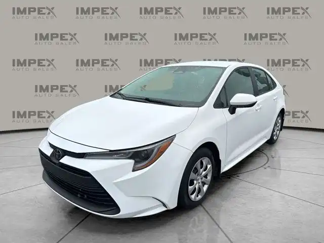 2025 Toyota Corolla LE CVT's photo