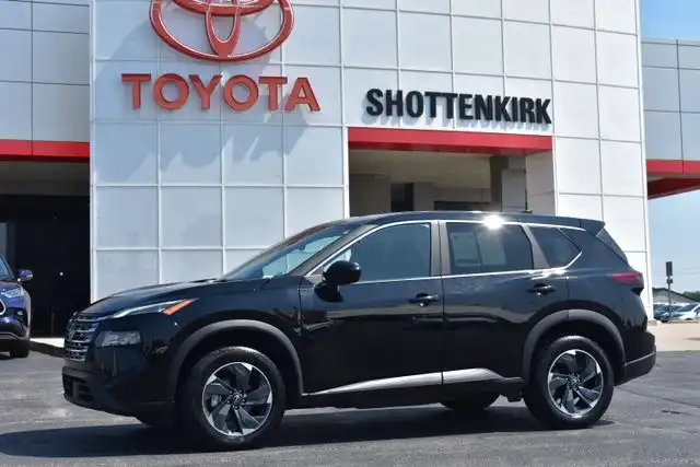 2024 Nissan Rogue SV FWD's photo