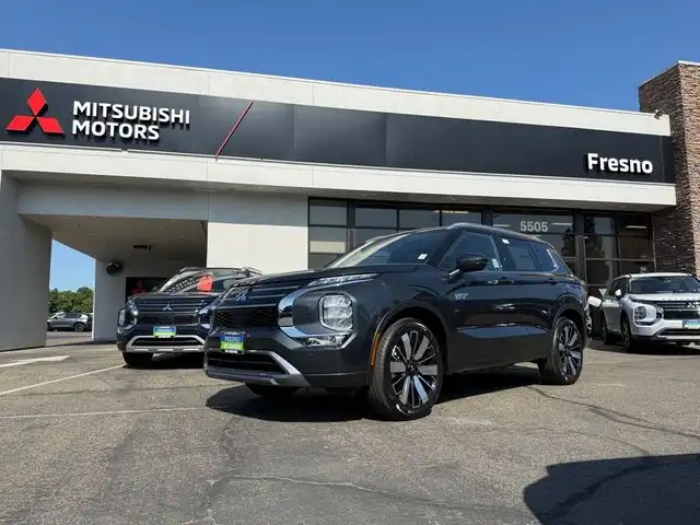 2026 Mitsubishi Outlander Plug-in Hybrid SEL S-AWC's photo