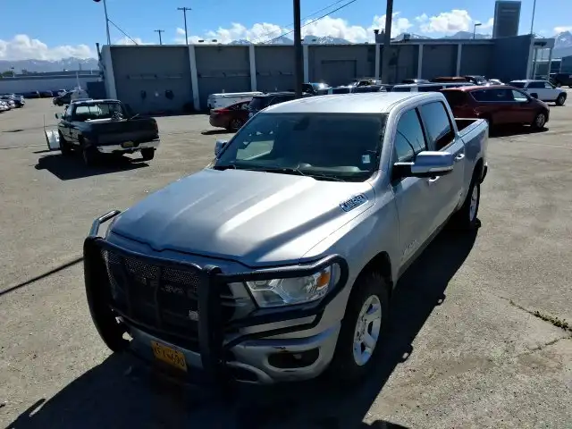 2019 RAM 1500 Big Horn/Lone Star 4WD Crew Cab 5'7's photo