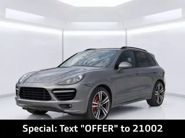 2013 Porsche Cayenne GTS's photo