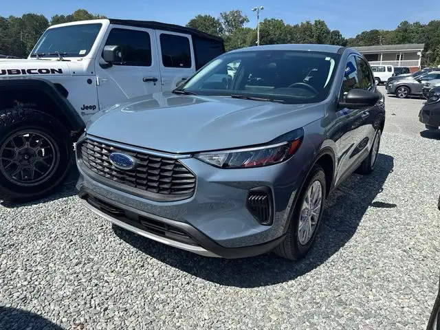 2024 Ford Escape Active FWD's photo