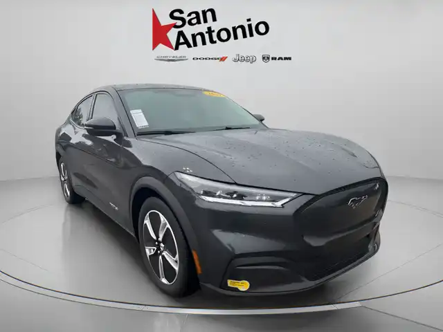 2022 Ford Mustang-Mach-e Select's photo