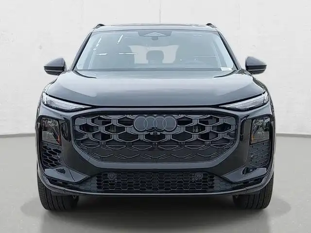 2026 Audi Q3 S line quattro's photo