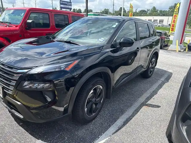 2025 Nissan Rogue SV AWD's photo
