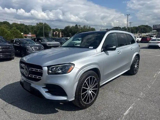 2022 Mercedes-Benz GLS GLS450's photo
