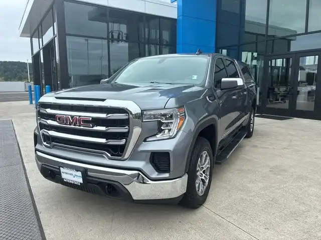 2020 GMC Sierra 4WD Crew Cab Short Box SLE's photo