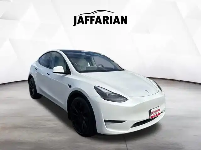 2024 Tesla Model Y Long Range Dual Motor All-Wheel Drive's photo