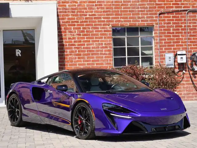 2023 McLaren Artura 3.0 Techlux's photo