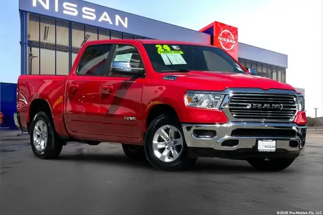 2024 RAM 1500 Laramie 4x4 Crew Cab 5'7's photo