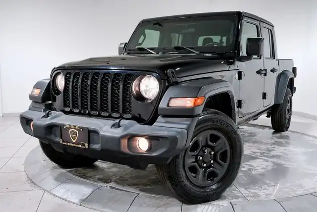 2021 Jeep Gladiator Sport's photo