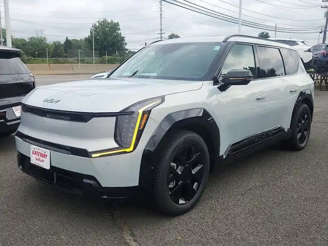 2026 Kia EV9 Land AWD's photo