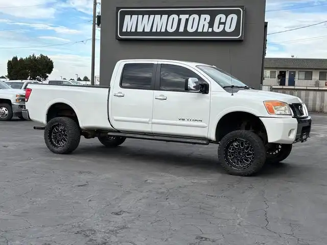 2008 Nissan Titan LE 4X4 Crew Cab LWB's photo
