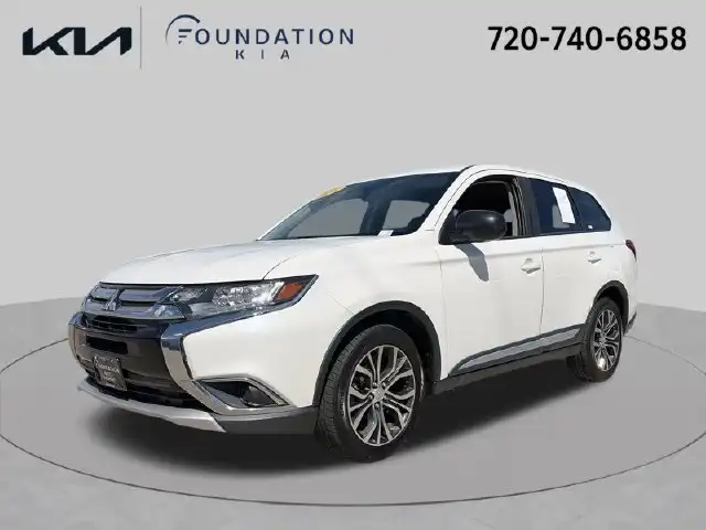 2016 Mitsubishi Outlander ES S-AWC's photo