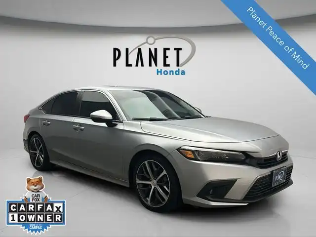 2023 Honda Civic Touring CVT's photo
