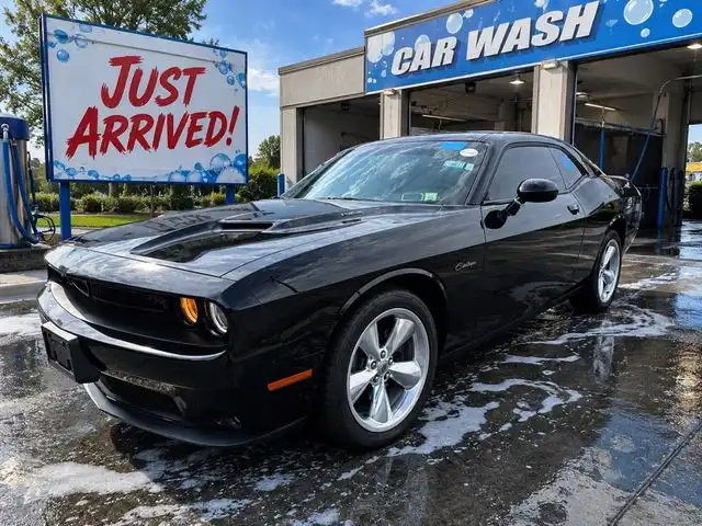 2018 Dodge Challenger R/T Plus's photo