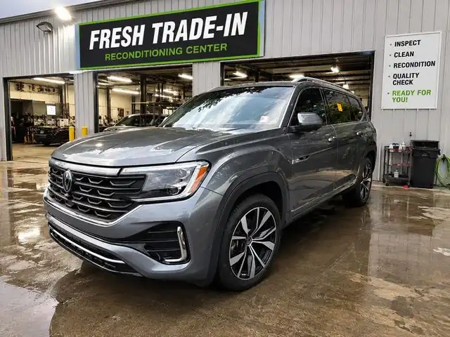 2024 Volkswagen Atlas 2.0T SEL Premium R-Line 4MOTION's photo