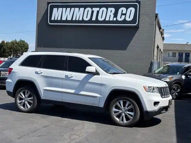 2013 Jeep Grand Cherokee Laredo X 4WD's photo