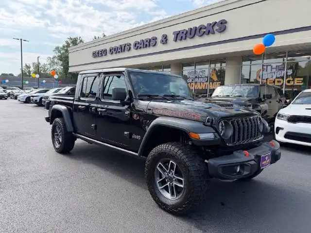 2026 Jeep Gladiator Mojave Auto's photo