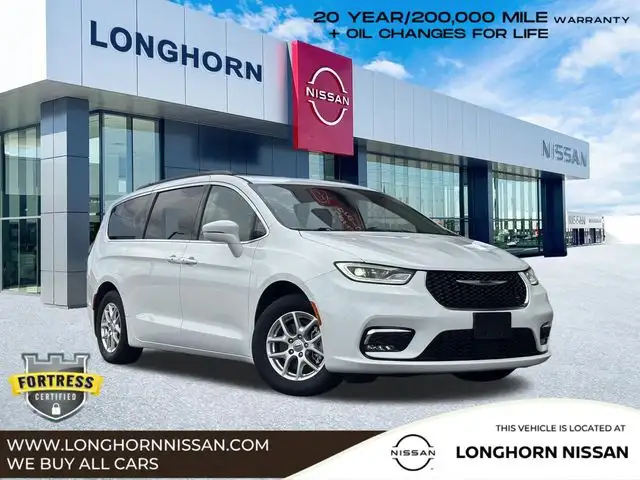 2022 Chrysler Pacifica Touring L's photo