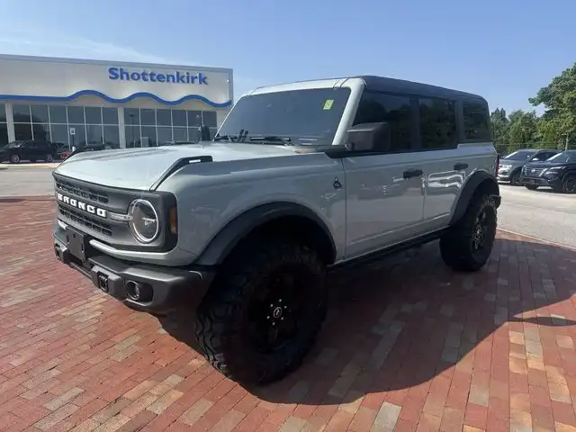 2024 Ford Bronco Black Diamond Mid (322A) 4x4's photo