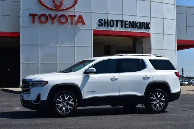 2023 GMC Acadia SLT FWD's photo