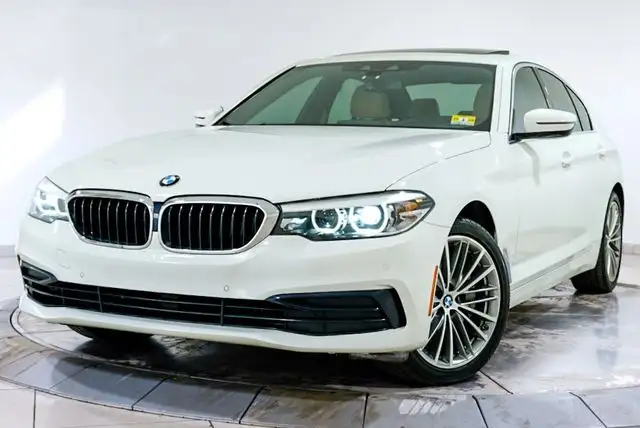 2020 BMW 5 Series 530i xDrive Sedan's photo