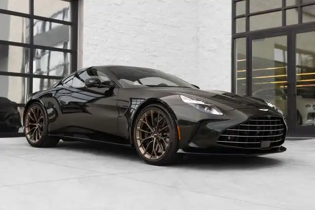 2026 Aston Martin Vantage's photo