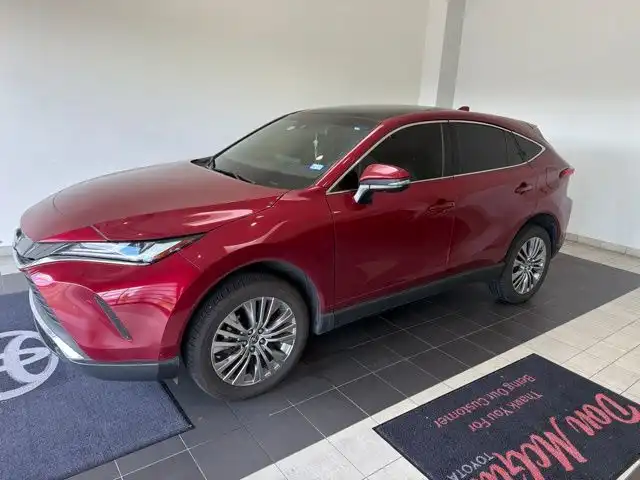 2022 Toyota Venza Limited Hybrid AWD's photo