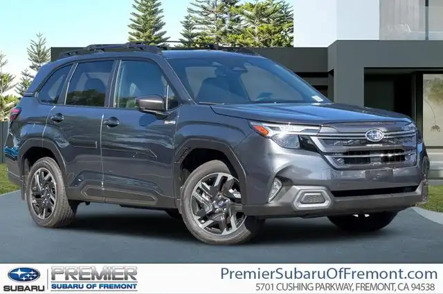 2025 Subaru Forester Limited Hybrid's photo