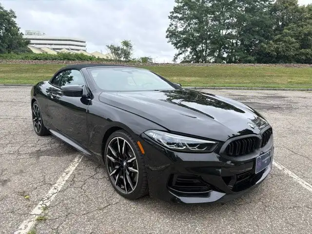 2025 BMW 8 Series M850i xDrive Convertible's photo