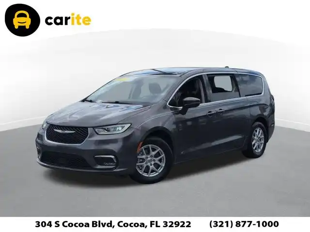 2023 Chrysler Pacifica Touring L's photo