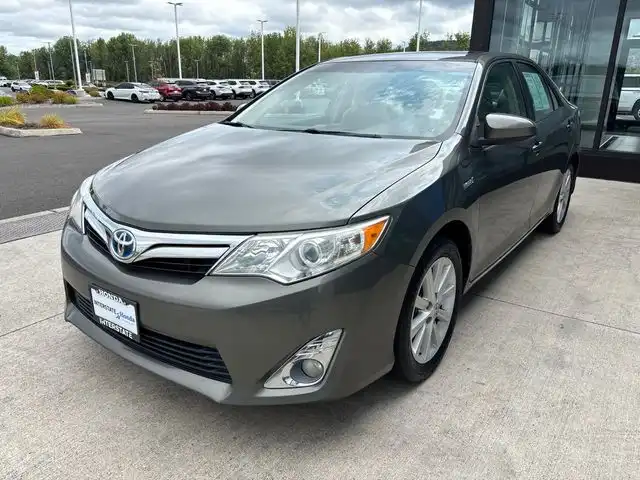 2012 Toyota Camry 2.5 Auto XLE Hybrid's photo