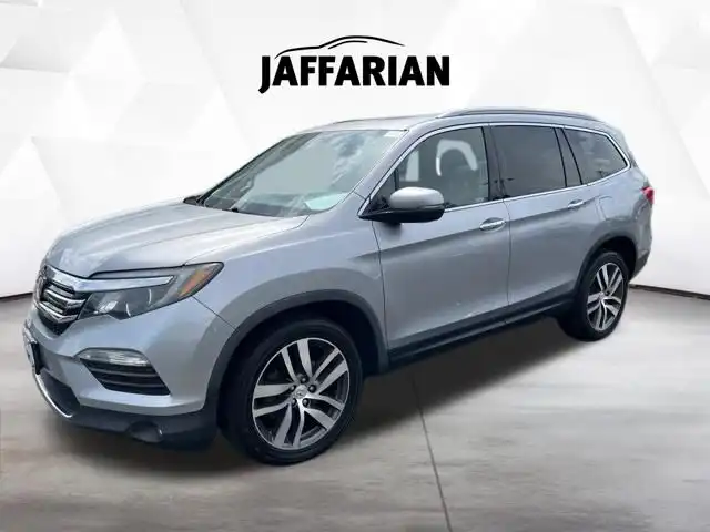 2017 Honda Pilot 4WD Touring's photo