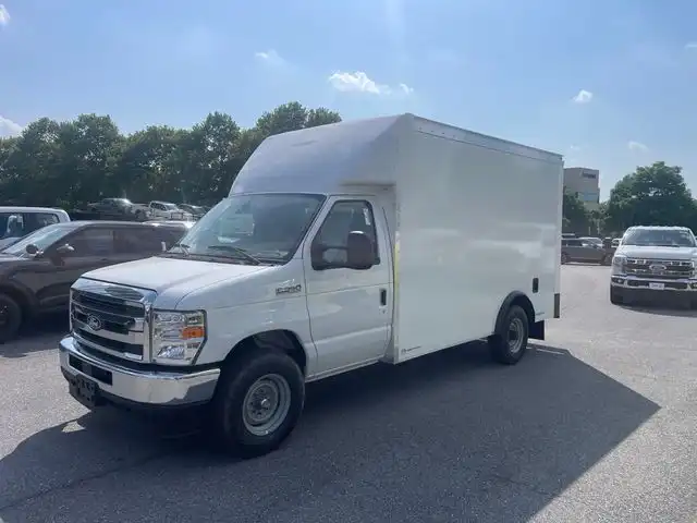 2027 Ford E-Series SRW E-350 Super Duty 158 in WB's photo