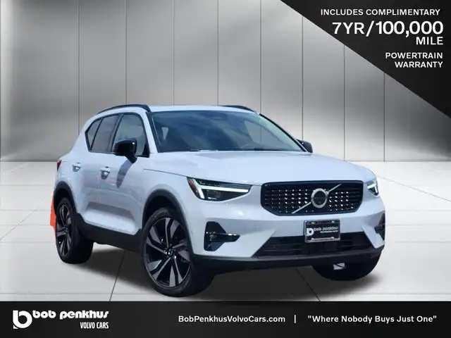 2026 Volvo XC40 B5 Plus Dark AWD's photo