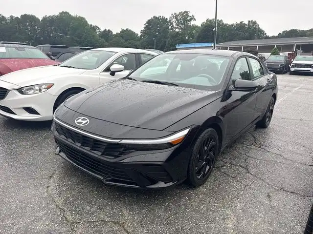2026 Hyundai Elantra 2.0 SEL Sport IVT's photo