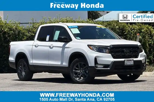 2025 Honda Ridgeline Sport AWD's photo