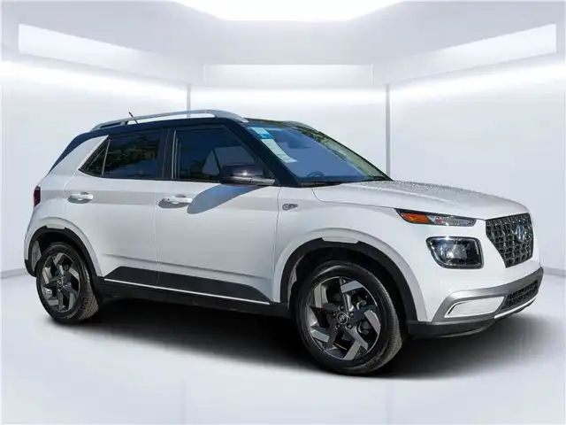 2026 Hyundai Venue SEL w/ 2-Tone Roof IVT's photo