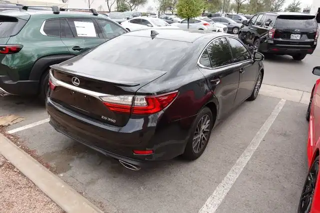 2017 Lexus ES 350 350's photo