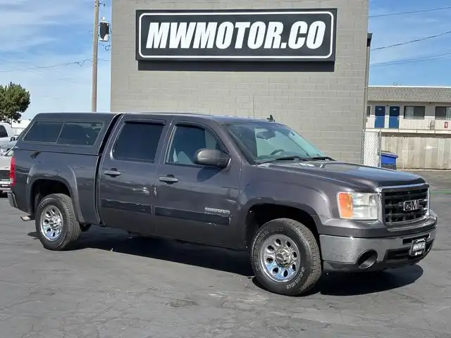 2010 GMC Sierra 2WD Crew Cab SL SWB's photo