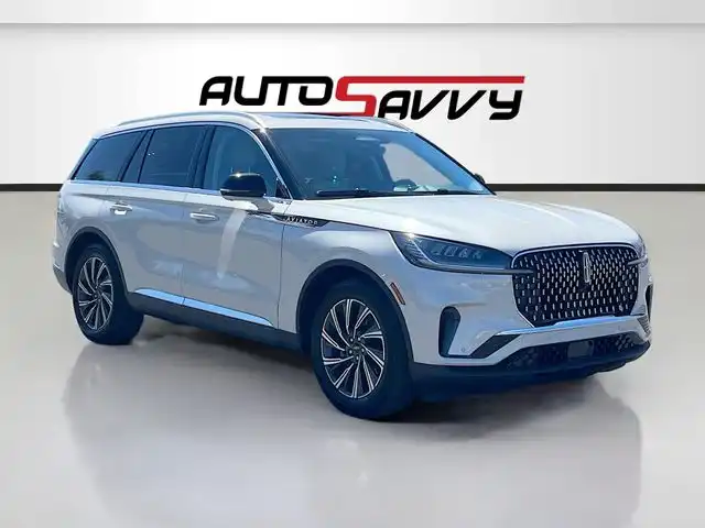 2025 Lincoln Aviator Premiere RWD's photo
