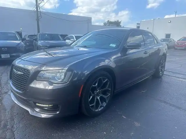 2017 Chrysler 300 S's photo