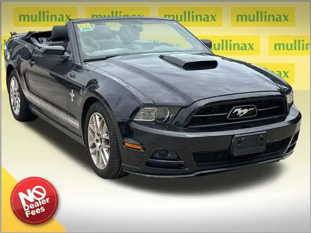 2013 Ford Mustang V6 Premium's photo