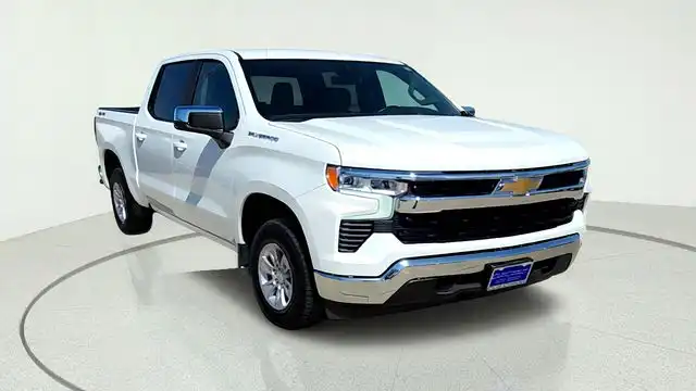2025 Chevrolet Silverado 1500 LT 4X4 Crew Cab Short Box's photo