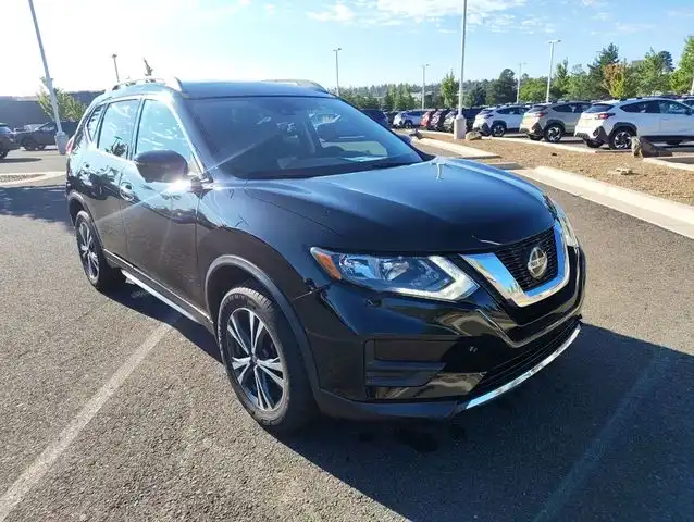 2020 Nissan Rogue SV AWD's photo