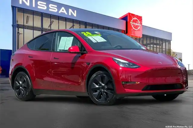 2024 Tesla Model Y Long Range Dual Motor All-Wheel Drive's photo