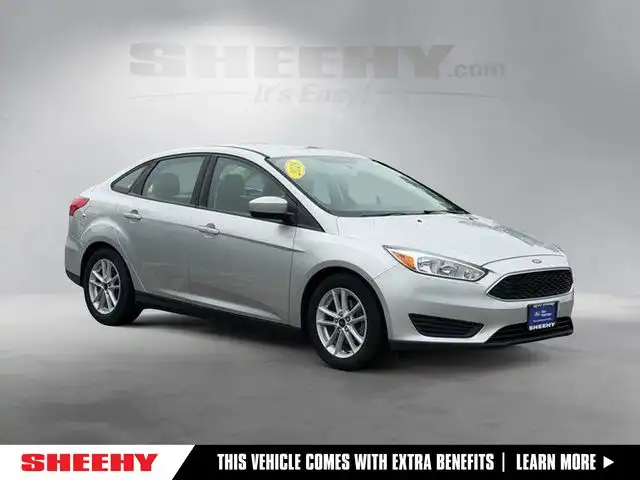 2018 Ford Focus Sedan SE's photo
